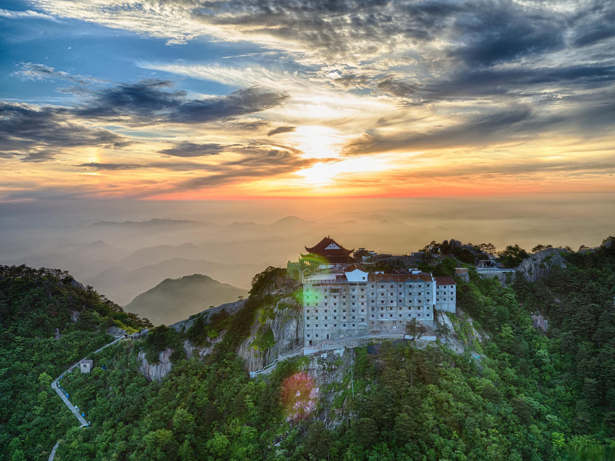 安徽旅游必去十大景点有哪些？安徽旅游必去景点排行榜前十名插图1